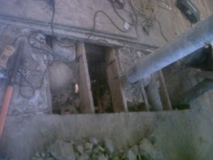 Boulders in joist